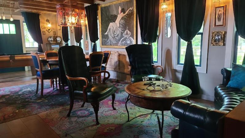 Cedar Oaks Inn Llc Dickinson Luaran gambar